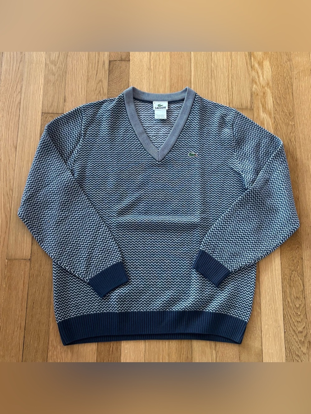 Vintage Lacoste Sweater Pure Wool Size 4(Medium) V Neck Chevron Men’s